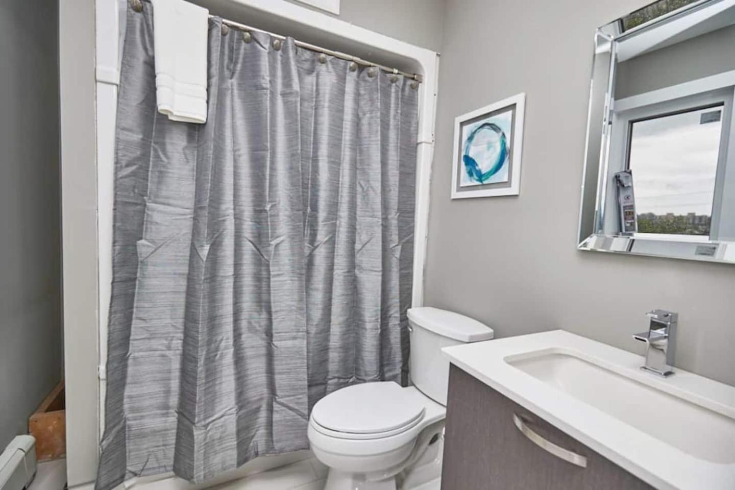 Clifton Hill Hideaway 2B -Two Bedroom Condo Niagara Falls Exterior foto