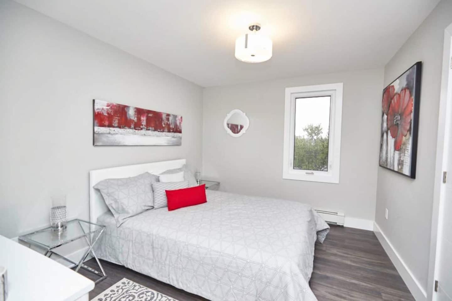 Clifton Hill Hideaway 2B -Two Bedroom Condo Niagara Falls Exterior foto